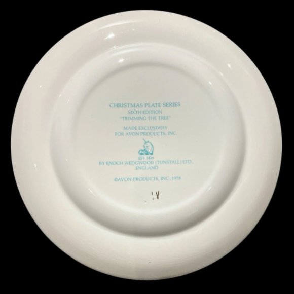Vintage Avon Christmas Plate "Trimming the Tree", by Enoch Wedgwood, England. - Picture 2 of 2